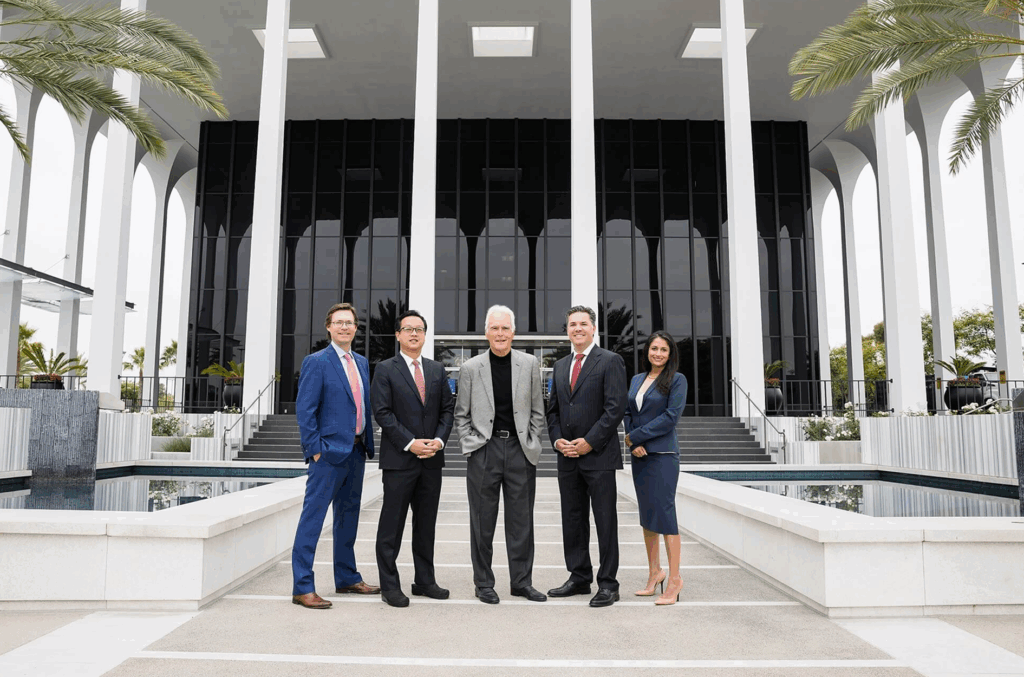 The team of board certified ophthalmologists at Reinta Orange County Associates